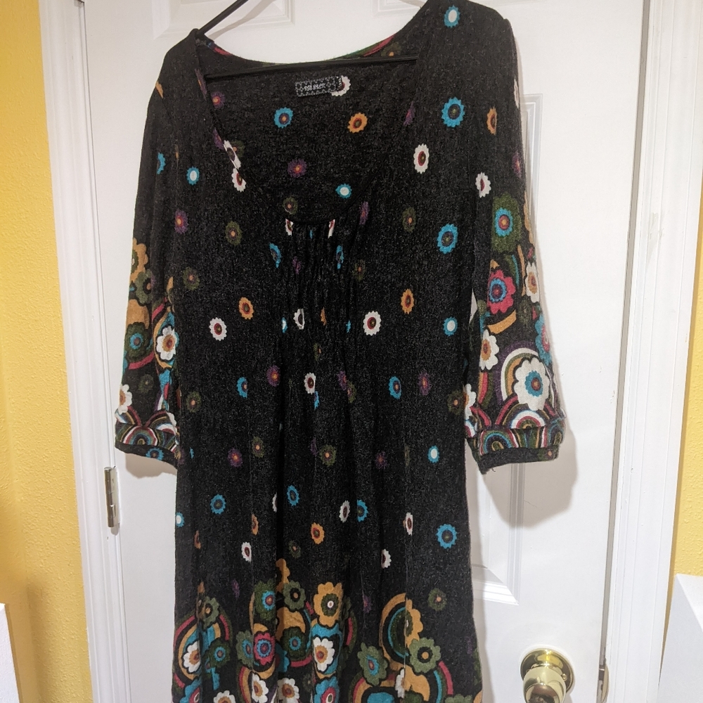 Grey floral retro look sweater dress 2x